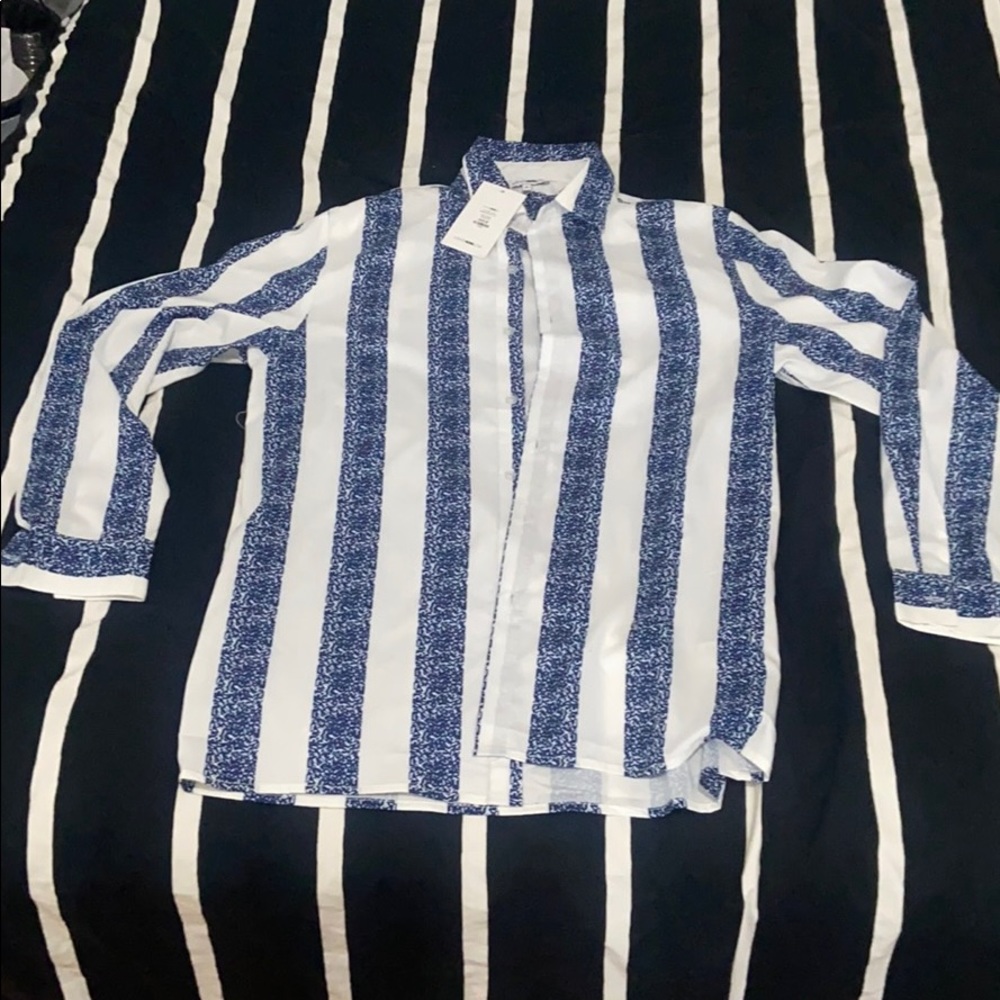 FN-Carmelo long sleeve woven top.Blue and white